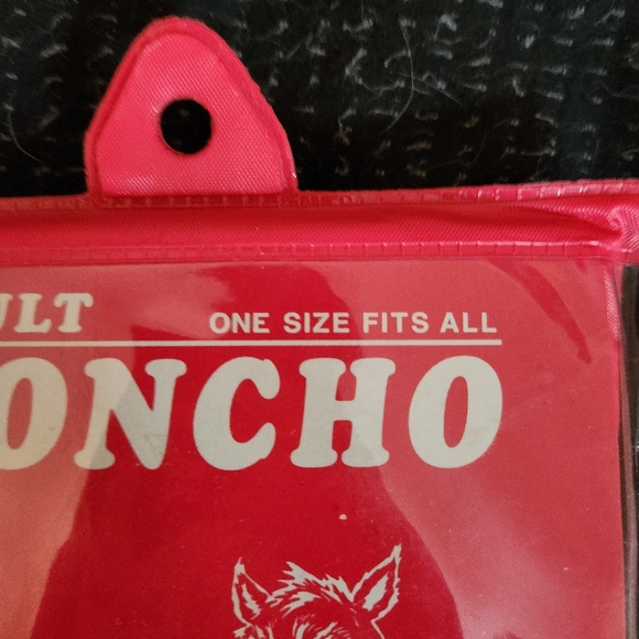 Arkansas Razorbacks poncho - Picture 3 of 4